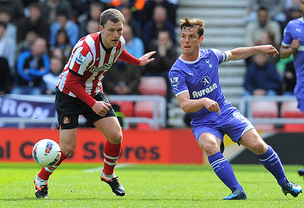 着边路突破 着边路突破